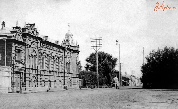 Бийск, 1917. Большая улица. Дом купца Васенева.