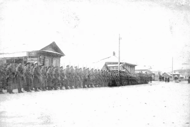 Бийск, 1914 год. Солдаты военной команды.