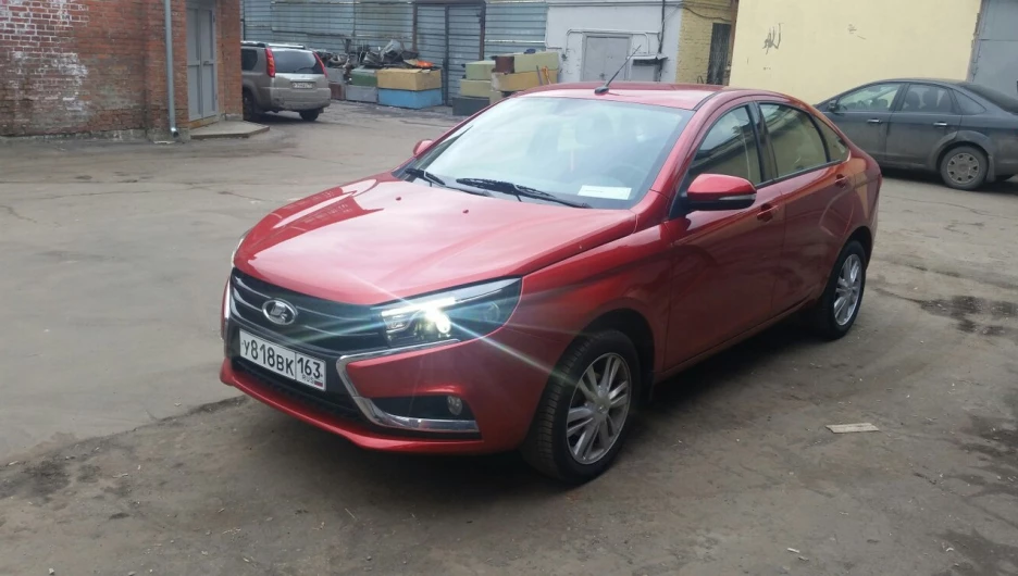 Барнальцы разработали фары для Lada Vesta Стиллавина и Вахидова