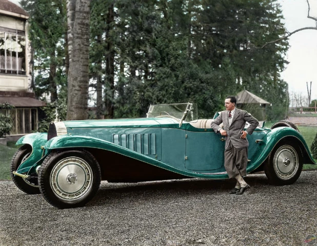 Жан Бугатти рядом с Bugatti Royale Esders Roadster, 1932 год.