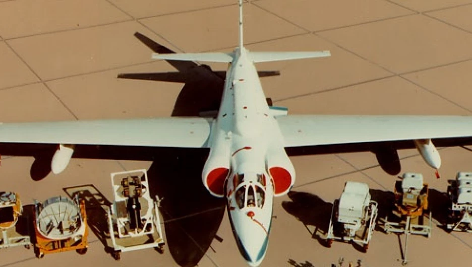 Самолет-разведчик Lockheed U-2 с различным шпионским оборудованием.