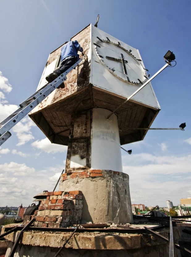 Барнаульские часы.