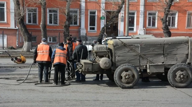 Дорожный ремонт на Красноармейском.