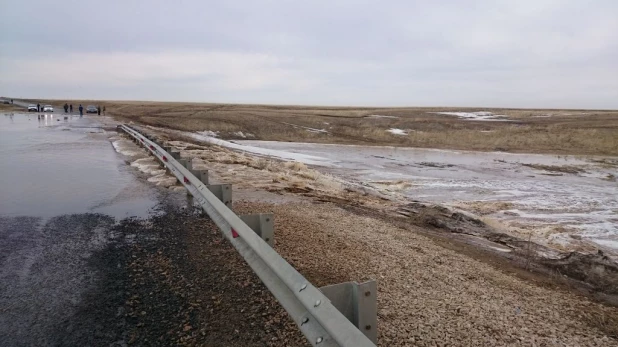 Река Кучук подмыла мост.