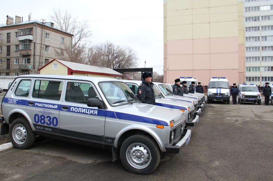 Полиция край. Нива ППС. Милиция автопарк. Полиция на транспорте. УУП на полицейской машине.