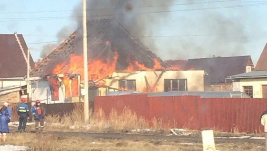 Пожар в поселке Октябрьский.