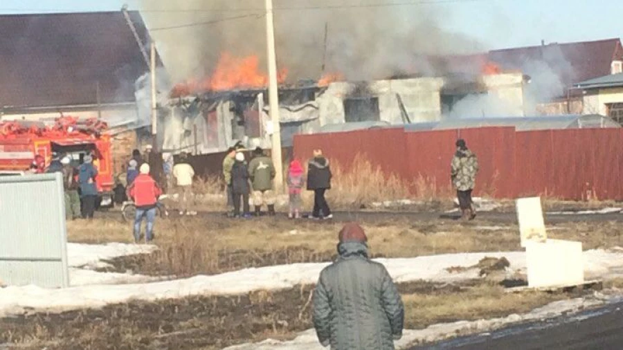 Пожар в поселке Октябрьский.