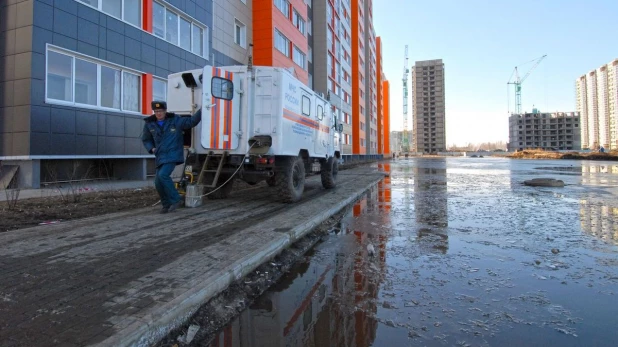 Потоп в барнаульских новостройках.