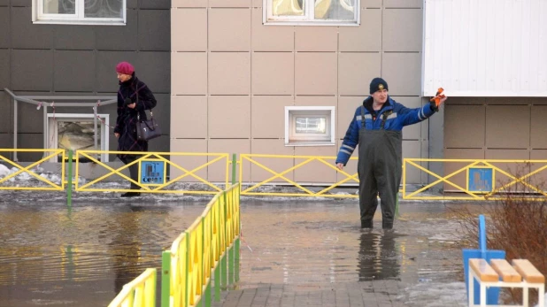 Потоп в барнаульских новостройках.