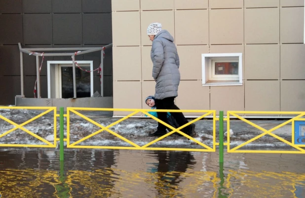 Потоп в барнаульских новостройках.