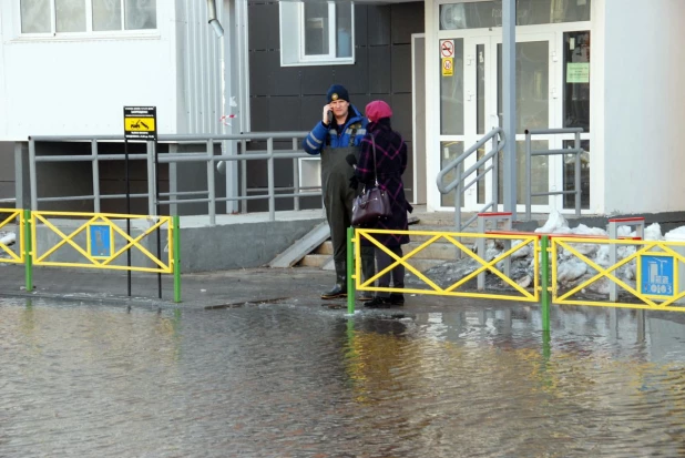 Потоп в барнаульских новостройках.