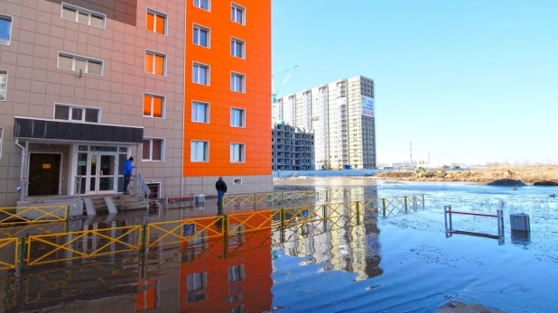 Потоп в барнаульских новостройках.