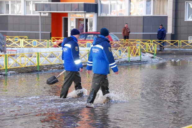 Потоп в барнаульских новостройках.