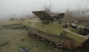 Брошенные танки в Нагорном Карабахе.