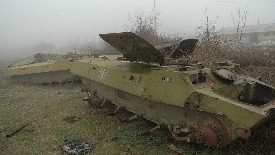 Брошенные танки в Нагорном Карабахе.