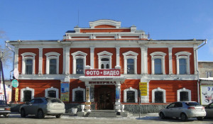 Здание на ул. Льва Толстого, 33 продают за долги.