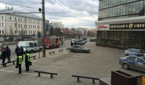 Посетителей ТЦ "Проспект" эвакуировали.