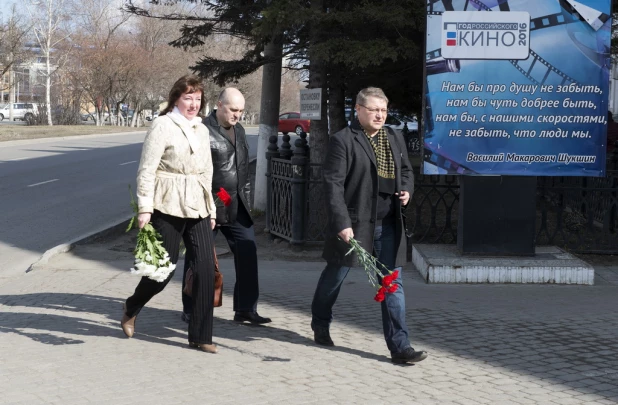 В Барнауле простились с гендиректором завода "Ротор" Владимиром Коноваловым.