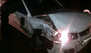 Ночью в Барнауле пьяная автоледи разбила несколько машин. 13 апреля 2016 года.