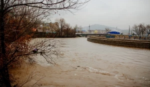 В реках Республики Алтай снова повышается уровень воды. 12 апреля 2016 года.