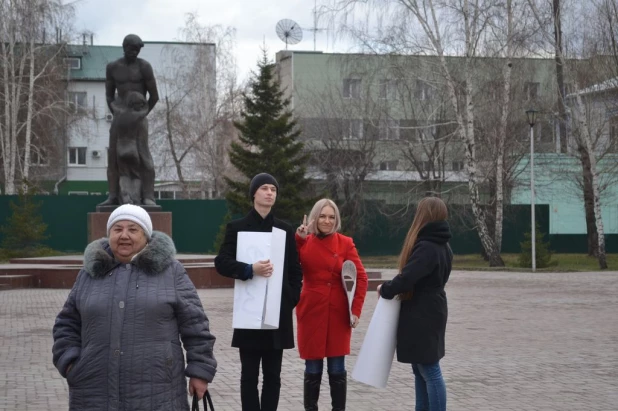 Пикет в защиту неработающих пенсионеров.