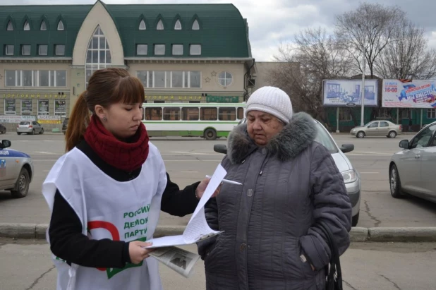 Пикет в защиту неработающих пенсионеров.