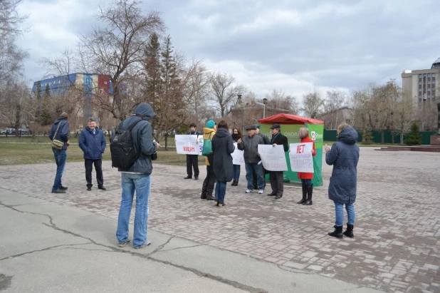 Пикет в защиту неработающих пенсионеров.