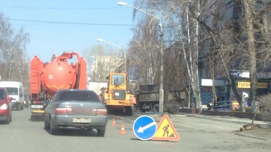 Дорожно-ремонтные работы на проспекте Комсомольском.