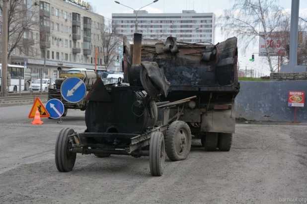 В Барнауле ремонтируют Красноармейский.