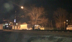 Трамвай, обстрелянный в Барнауле 14 апреля.