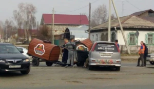 ДТП с участием такси и "паровоза" с квасом.