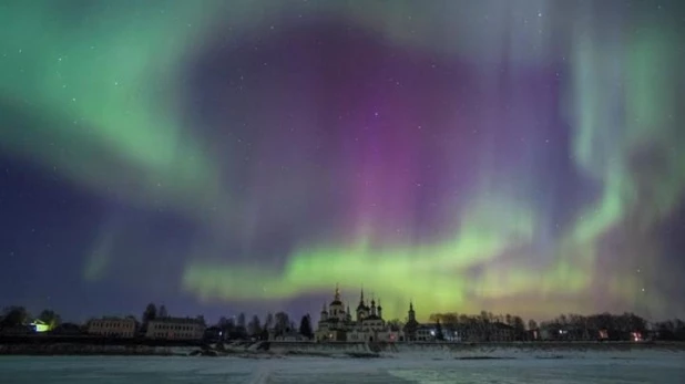 Северное сияние в Великом Устюге.