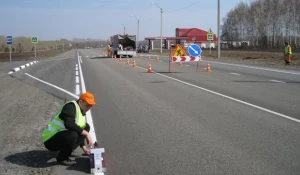 Нанесение дорожной разметки.