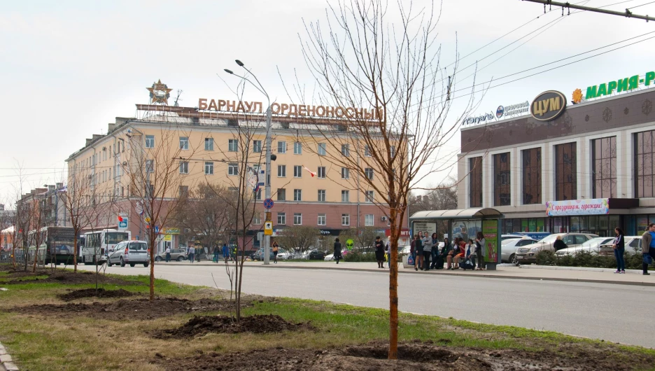 "Голый" проспект Ленина в Барнауле.