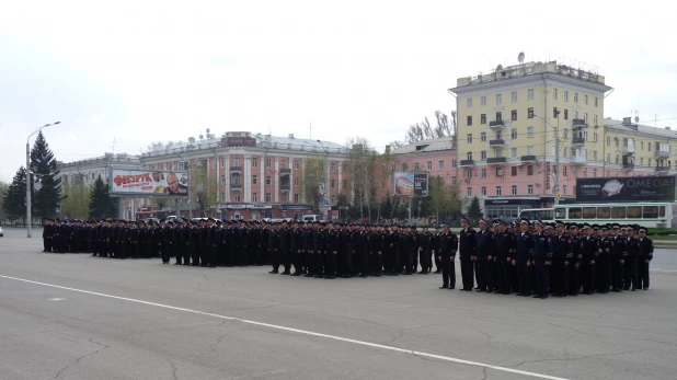 Строевой смотр сотрудников полиции