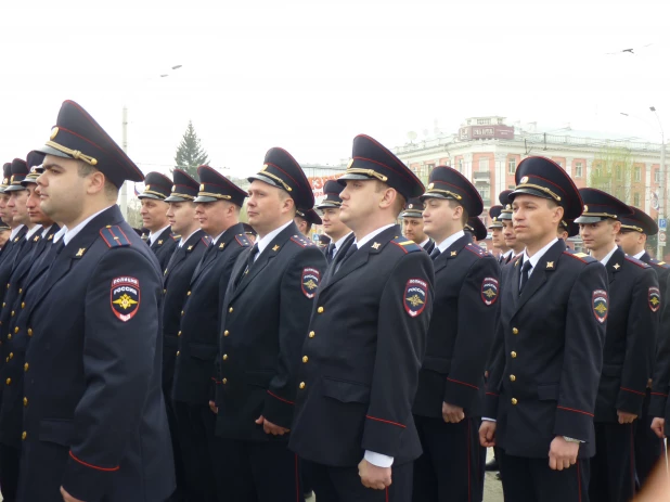 Строевой смотр сотрудников полиции