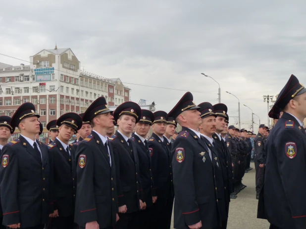 Строевой смотр сотрудников полиции