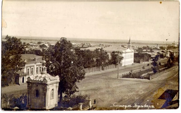 Московский проспект у часовни.