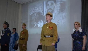 Чтецкий спектакль "Голоса Сталинграда" в краевой библиотеке им. В.Я. Шишкова.