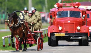 Парад пожарной техники.