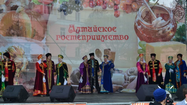 На гастрономическом фестивале "Алтайское гостеприимство".