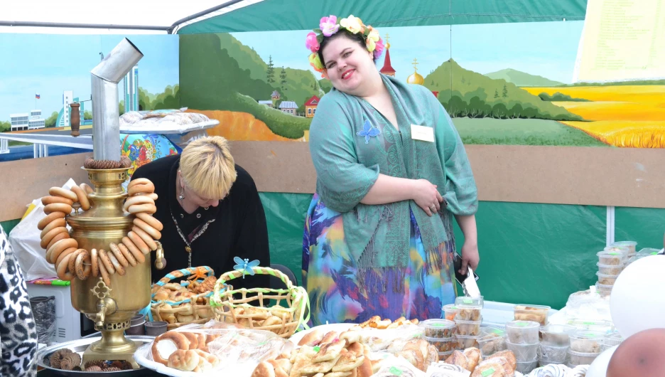 На гастрономическом фестивале "Алтайское гостеприимство".