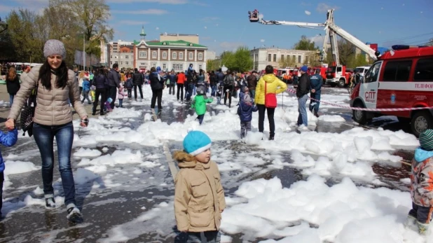 Выставка пожарной техники в Барнауле.