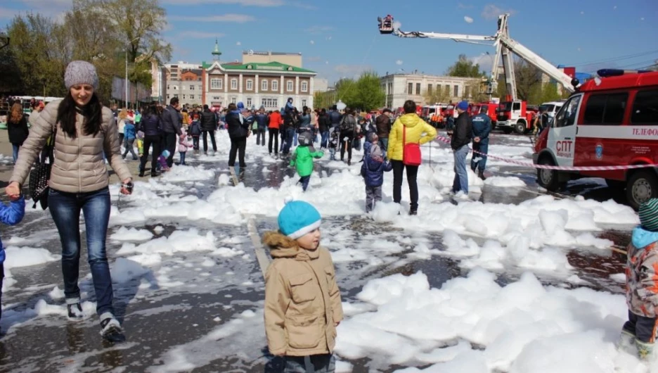 Выставка пожарной техники в Барнауле.