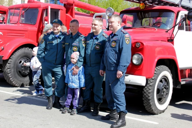 Выставка пожарной техники в Барнауле.