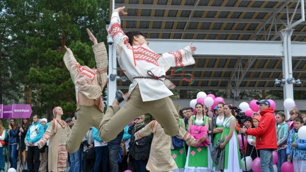 Праздник "Цветение Маральника", 30 апреля 2016 года.