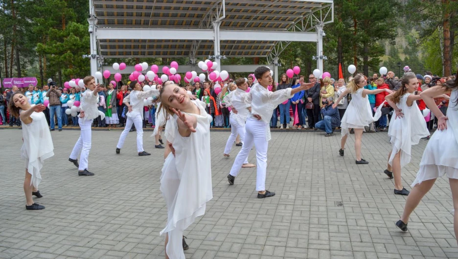 Праздник "Цветение Маральника", 30 апреля 2016 года.