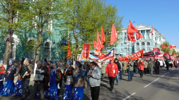 Первомайская демонстрация барнаульских коммунистов.