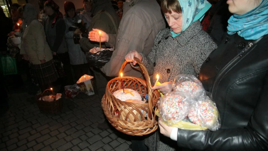 Пасхальное богослужение в Барнауле 1 мая 2016 года.