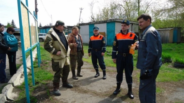 Алтайские пожарные введут профилактику сельхозпалов.